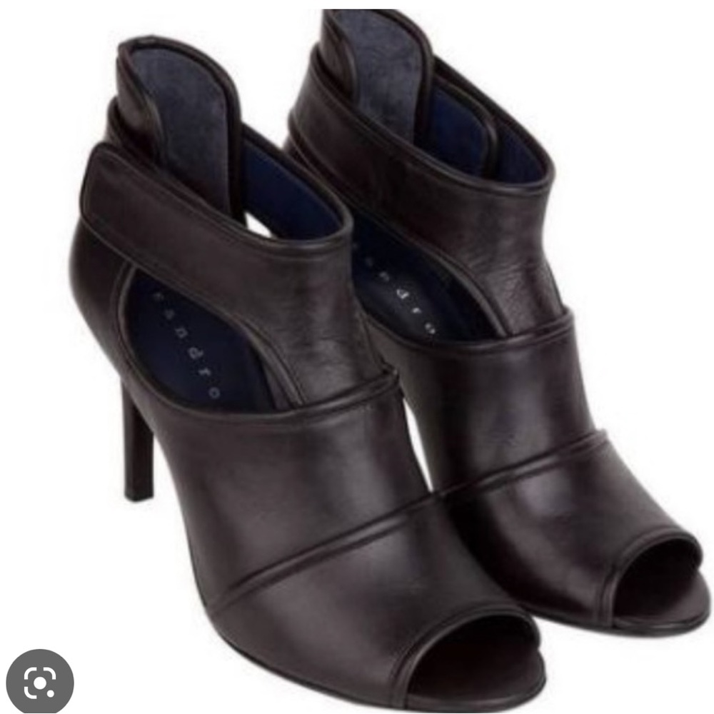 Sandro black leather peep toe ankle booties - size 39